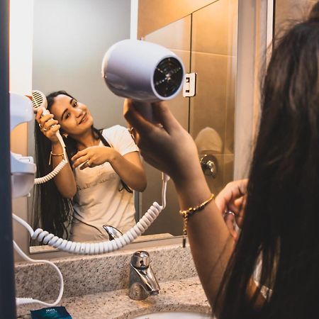 IBIS Budget Navegantes Itajai Bagian luar foto