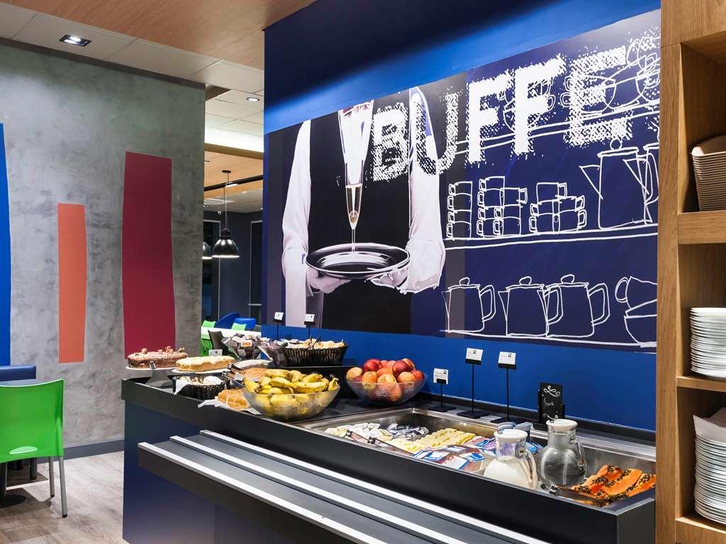 IBIS Budget Navegantes Itajai Restoran foto