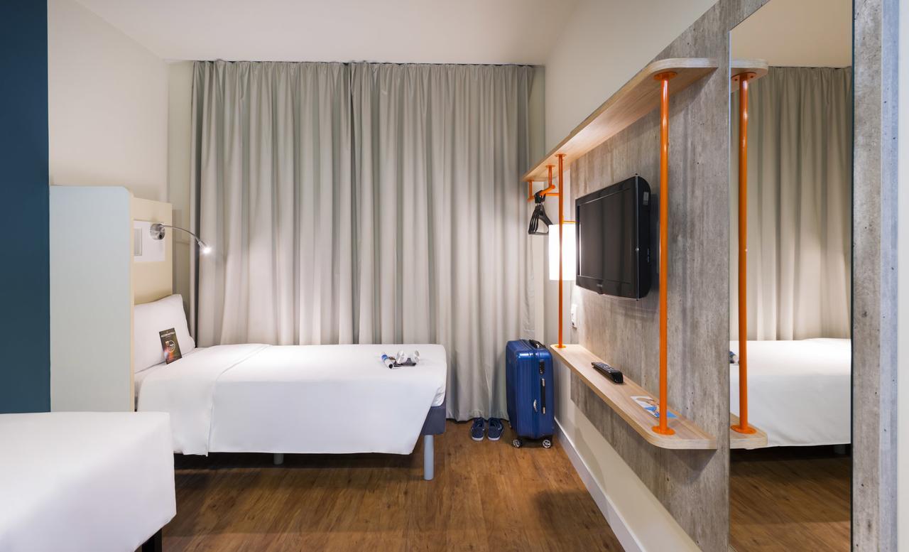 IBIS Budget Navegantes Itajai Bagian luar foto
